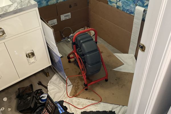 Bathroom drain cleaning in Elgin IL - Fox Valley Plumbing & Backflow