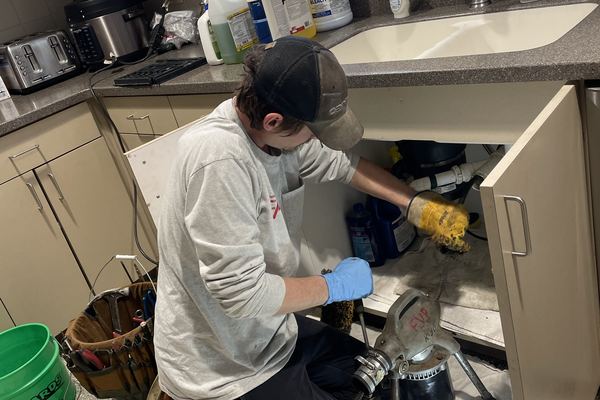 Kitchen drain cleaning in Elgin IL - grease and clog removal