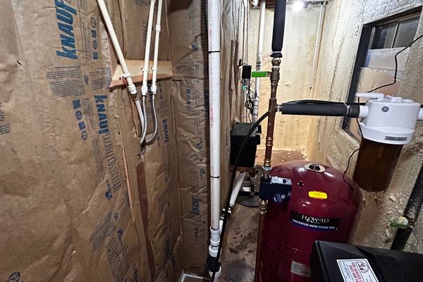 Sump pump battery backup installation in Elgin IL